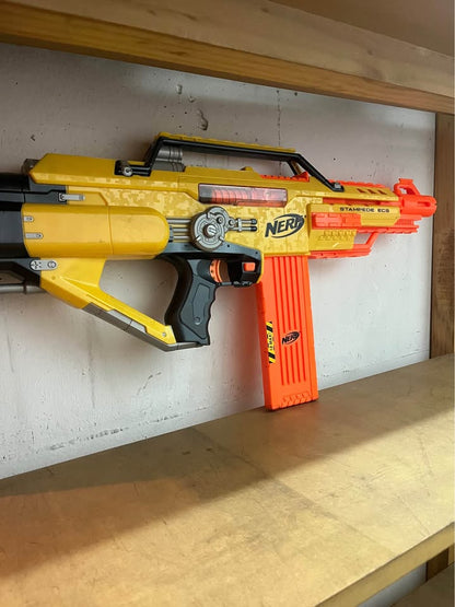 Rifle Nerf Stampede ECS automático con cargador de 18