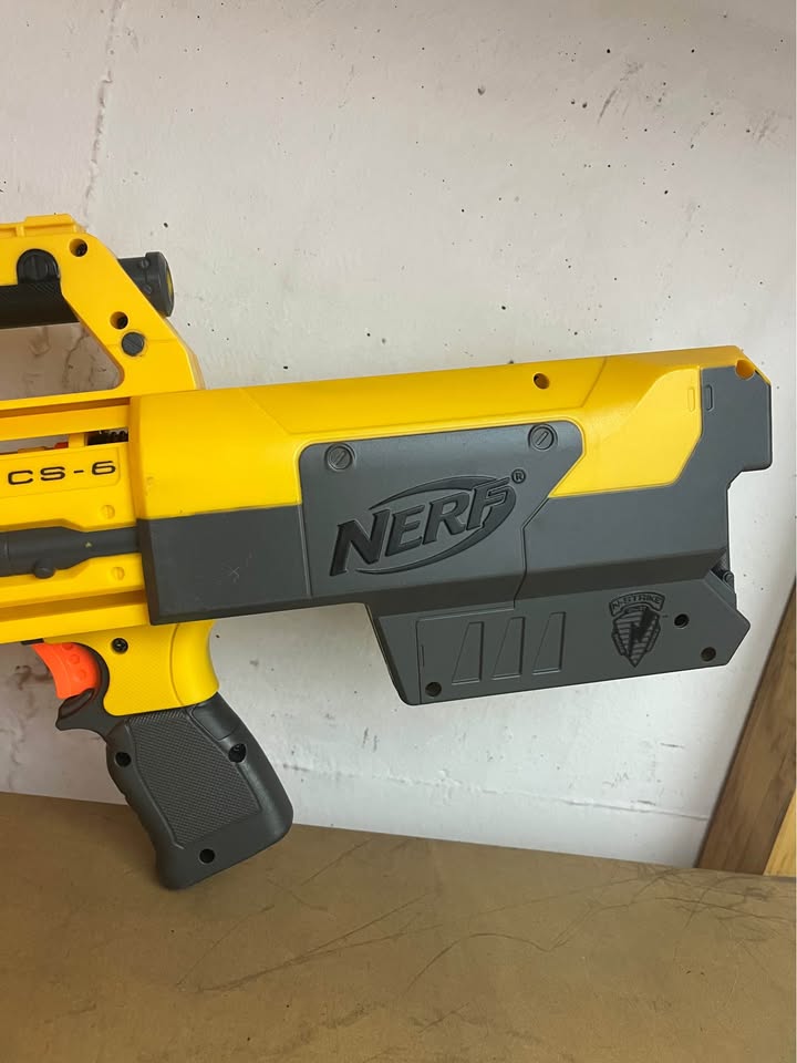 Rifle Nerf Deploy CS-6 con mira y tambor