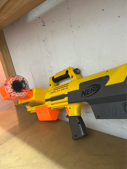 Rifle Nerf Deploy CS-6 con mira y tambor