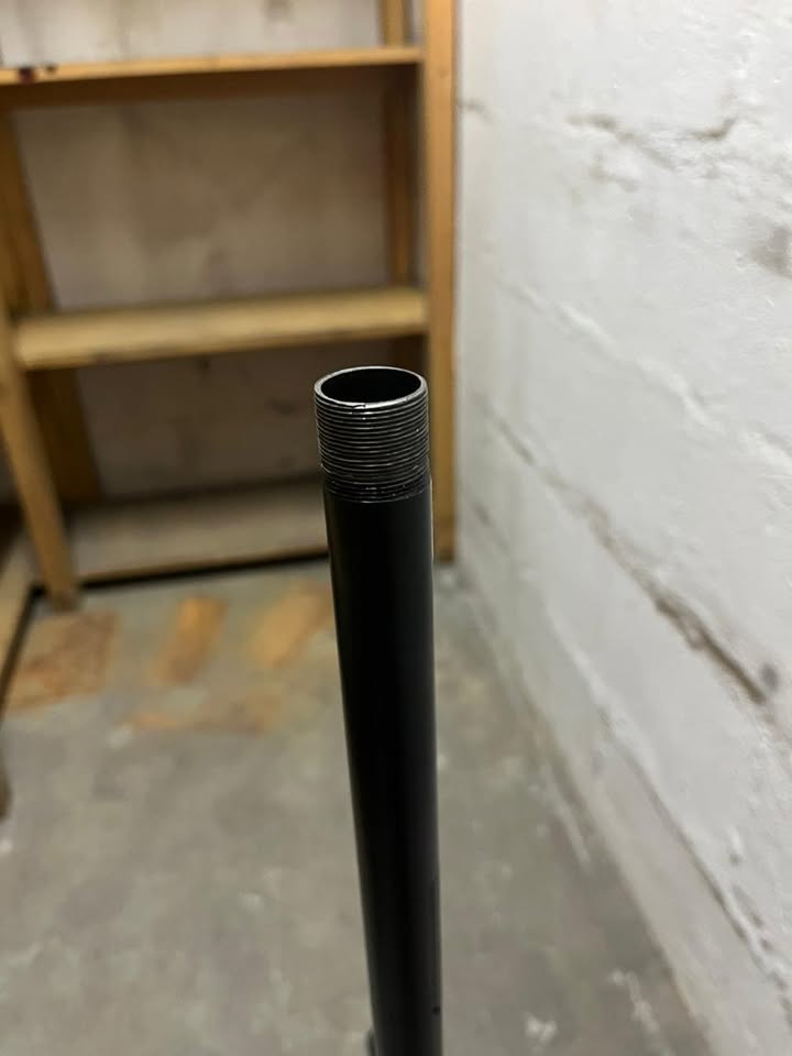 Remate - Base trípode Prolok para soporte de parlante (incompleto)
