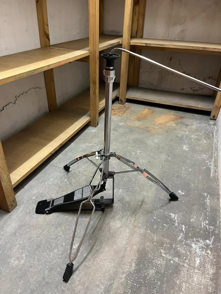 Remate - Pedal Hi-Hat para batería – completo y en buen estado