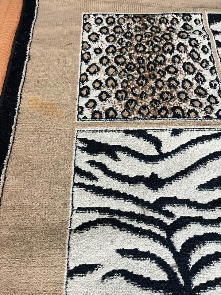 Alfombra minimalista - DIB