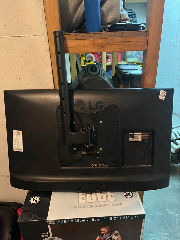 Monitor TV LG 28"