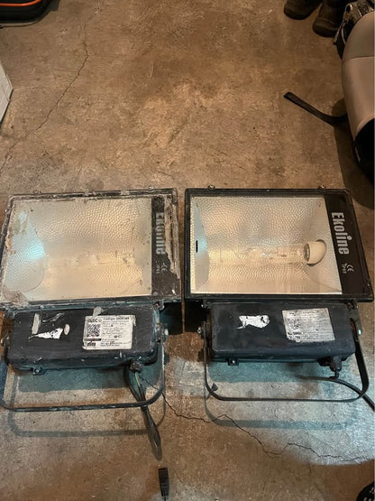 Focos alógenos industriales Ekoline (reflectores exteriores)