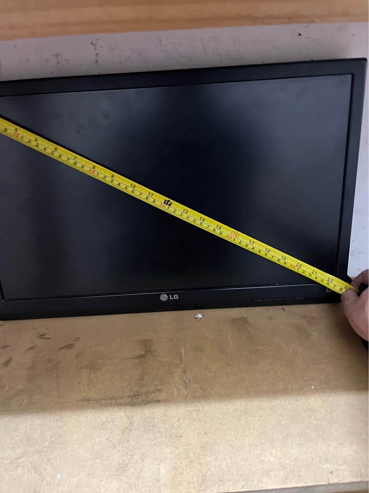 Monitor LG Gaming Ultra Gear 22"