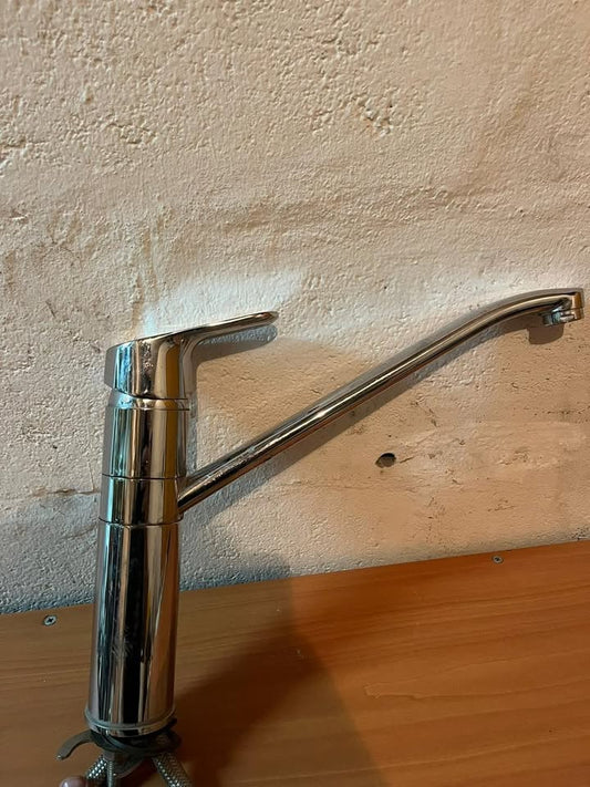Llave monomando de cocina (grifería cromada)