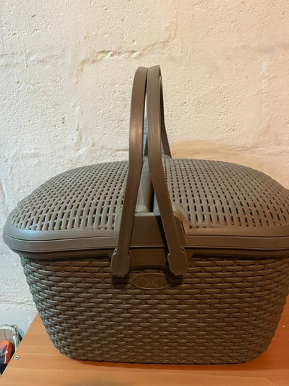 Canasta de Picnic con diseño de Ratán