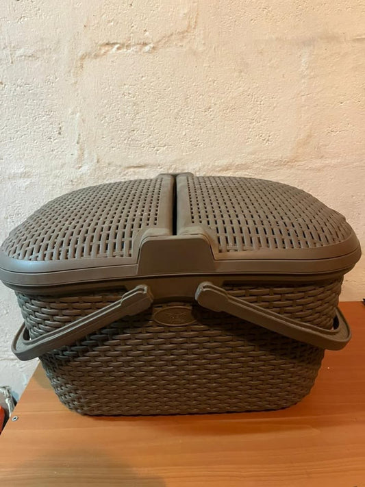 Canasta de Picnic con diseño de Ratán
