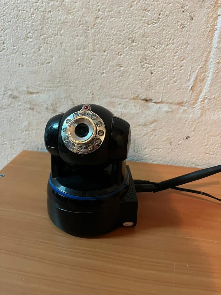 Cámara de seguridad IP WiFi PTZ (Interior con visión nocturna)