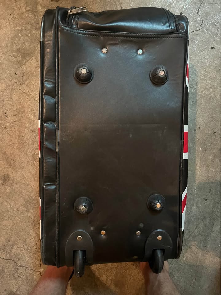 Bolso de mano con ruedas